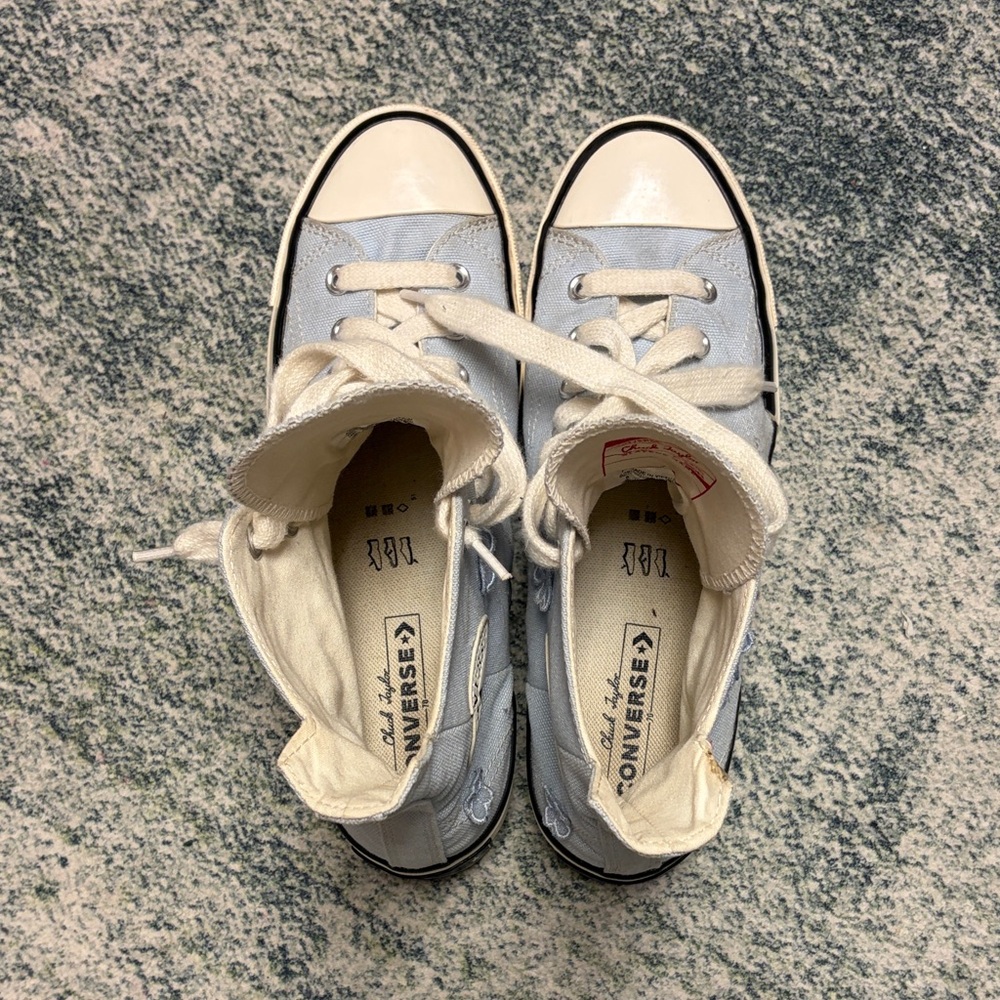 Converse Sneakers in Light Blue and Cream Floral detail